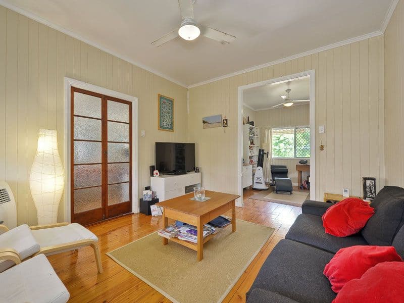 7 Bartlett Street, MORNINGSIDE QLD 4170, Morningside - Thumbnail 2
