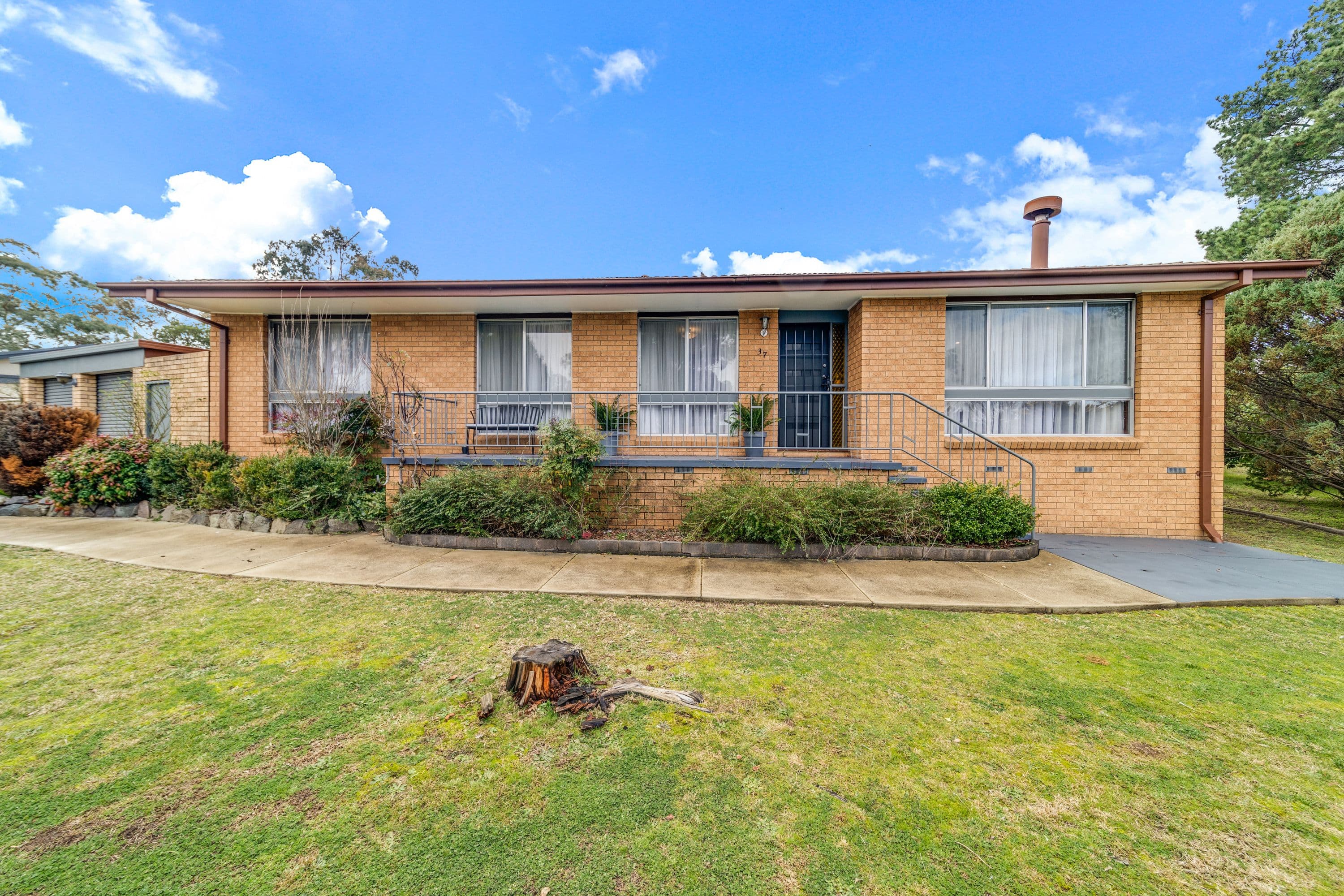 37 Gallagher Street, Kambah ACT 2902, Kambah - Image 1