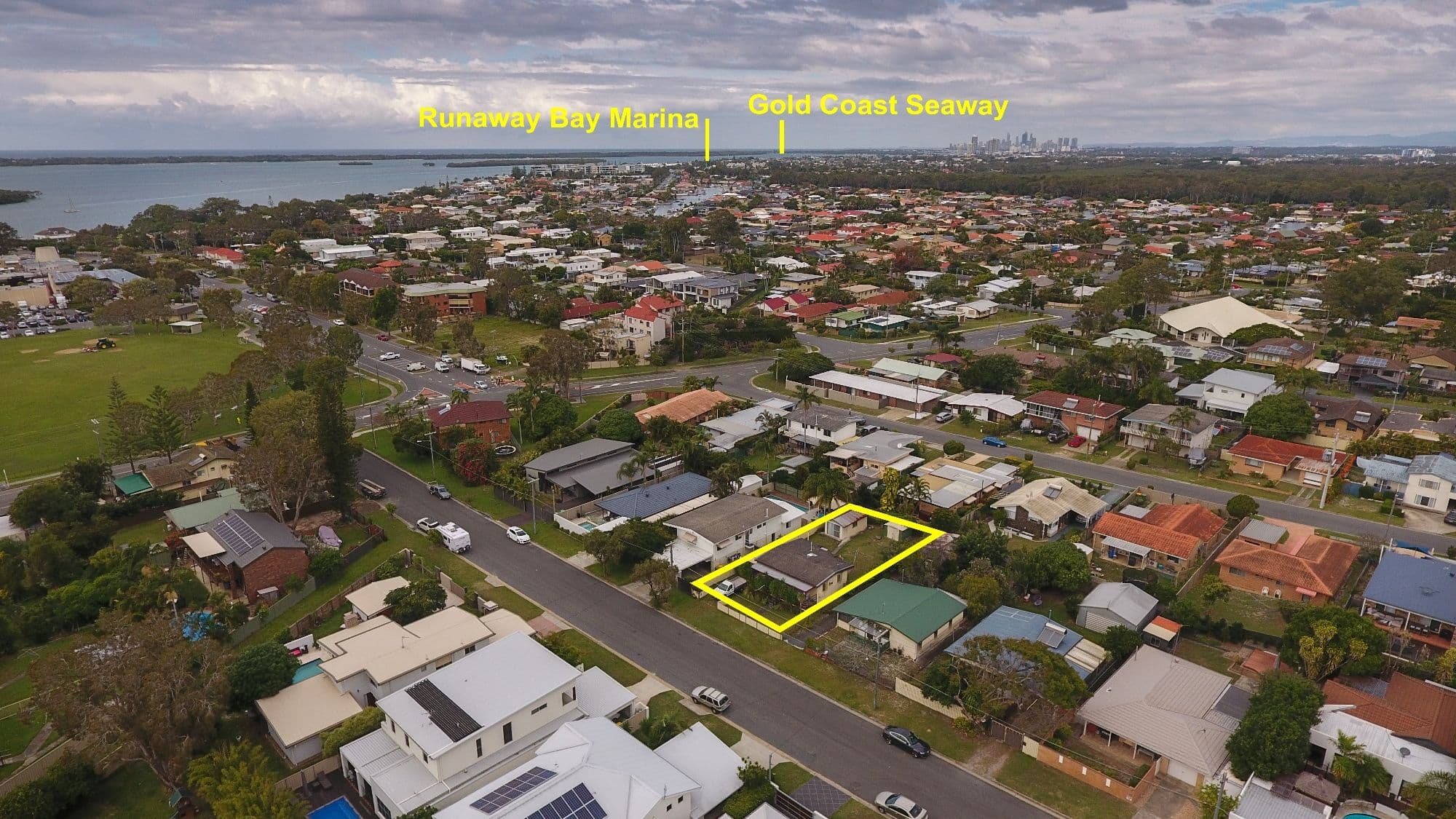 10 Plover Avenue, Paradise Point QLD 4216, Paradise Point - Thumbnail 5