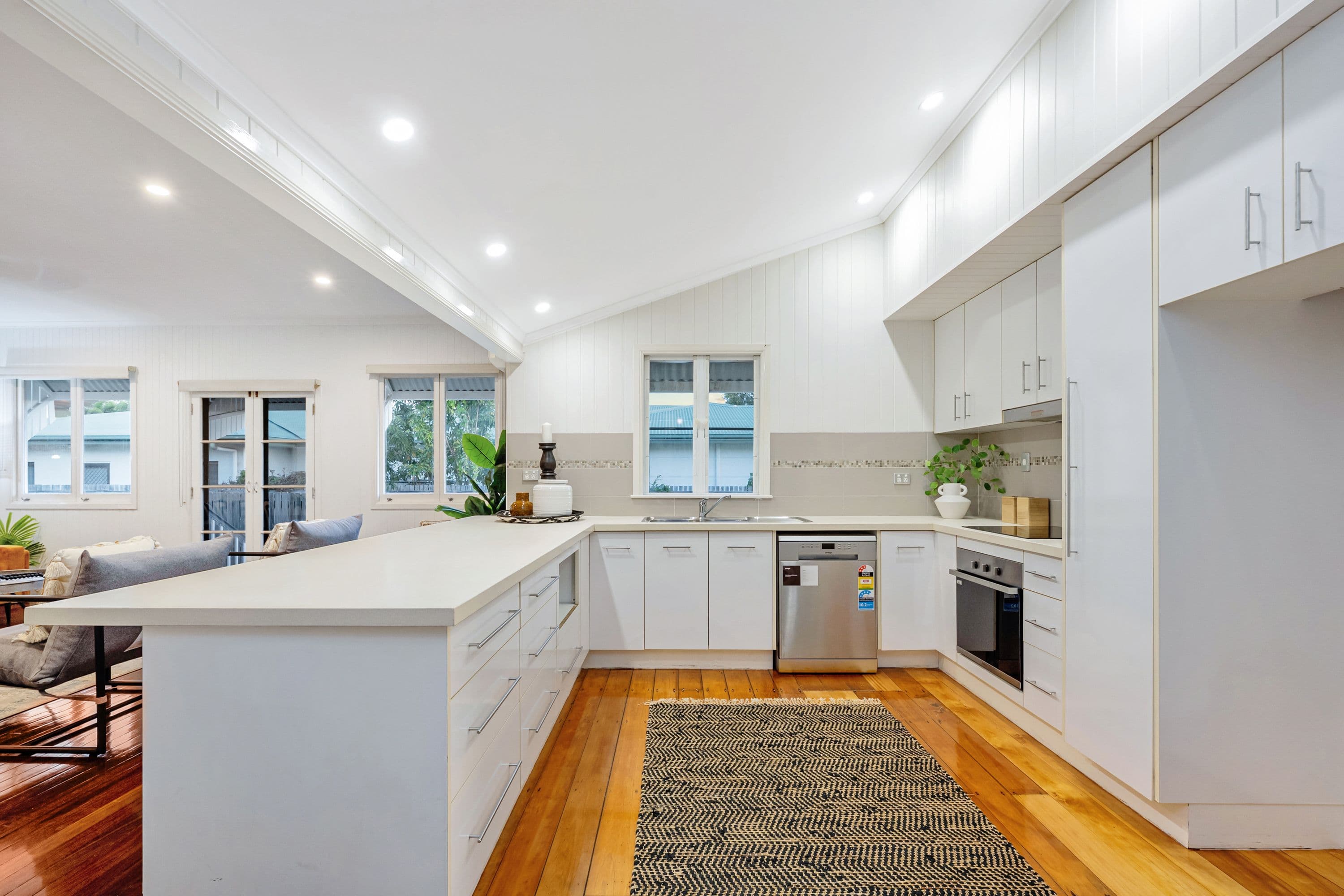 61 Hugh Street, West End QLD 4810, West End - Thumbnail 3