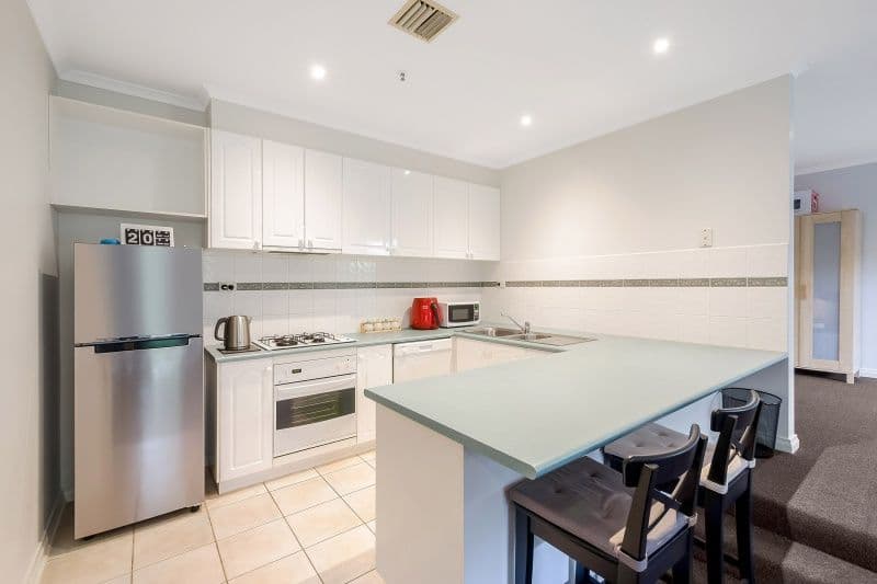 13 Oxford Street, Box Hill VIC 3128, Box Hill - Thumbnail 3
