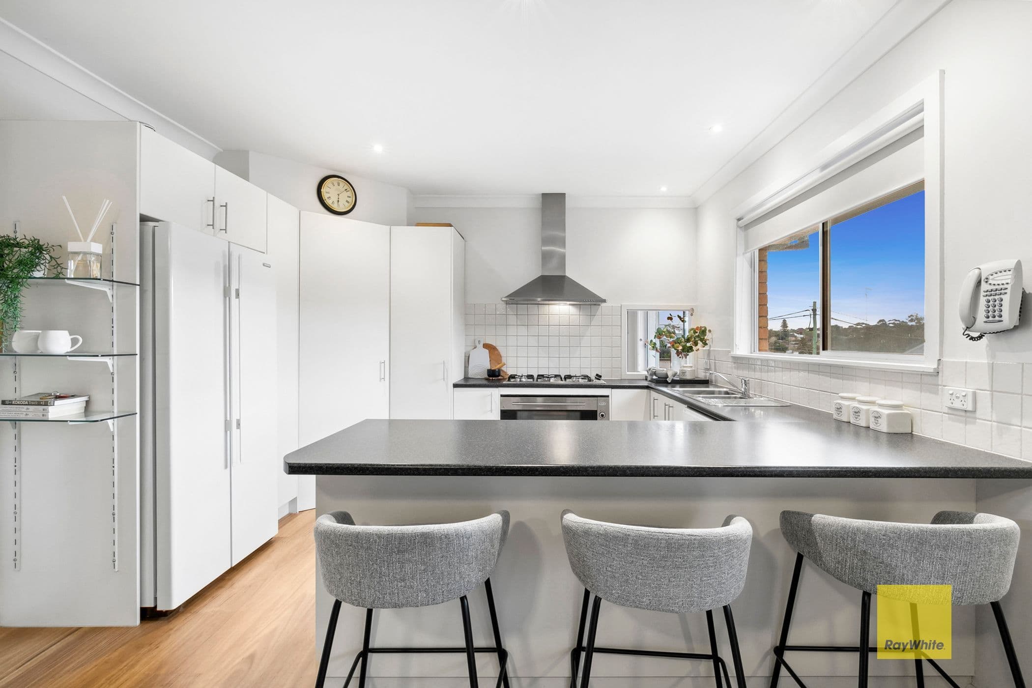 1 Baum Crescent, Highton VIC 3216, Highton - Thumbnail 2