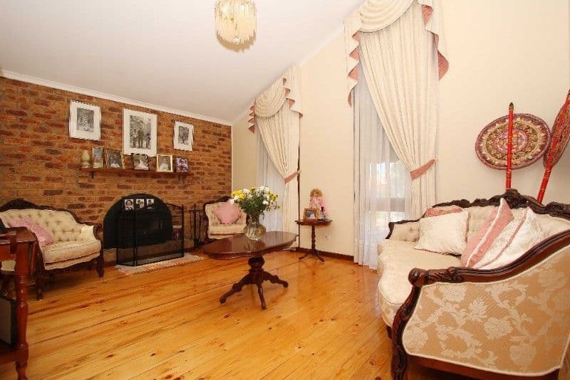22 Penrith Crescent, BUNDOORA VIC 3083, Bundoora - Thumbnail 2