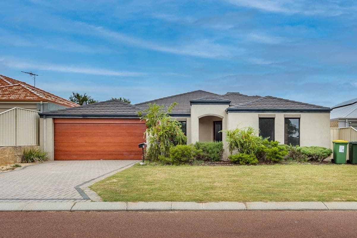5 Lea Wynd, Lakelands WA 6180, Lakelands - Image 1