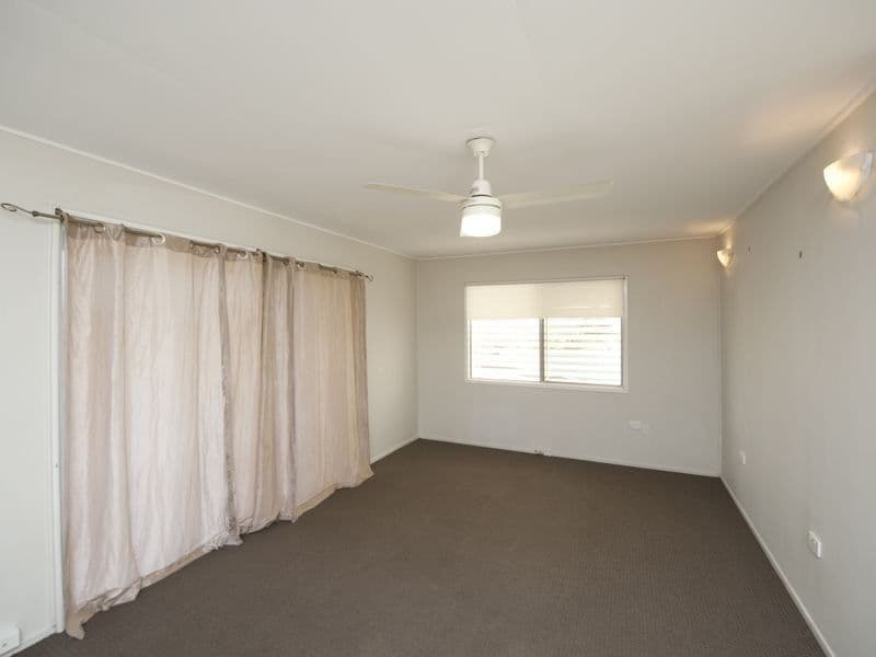 4 Ferguson Crescent, WEST GLADSTONE QLD 4680, West Gladstone - Thumbnail 3