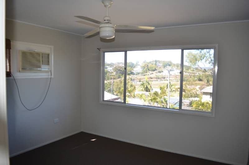 4 Ferguson Crescent, WEST GLADSTONE QLD 4680, West Gladstone - Thumbnail 6