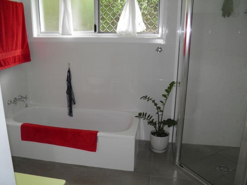 28 Tyson Crescent, Tannum Sands QLD 4680, Tannum Sands - Thumbnail 7