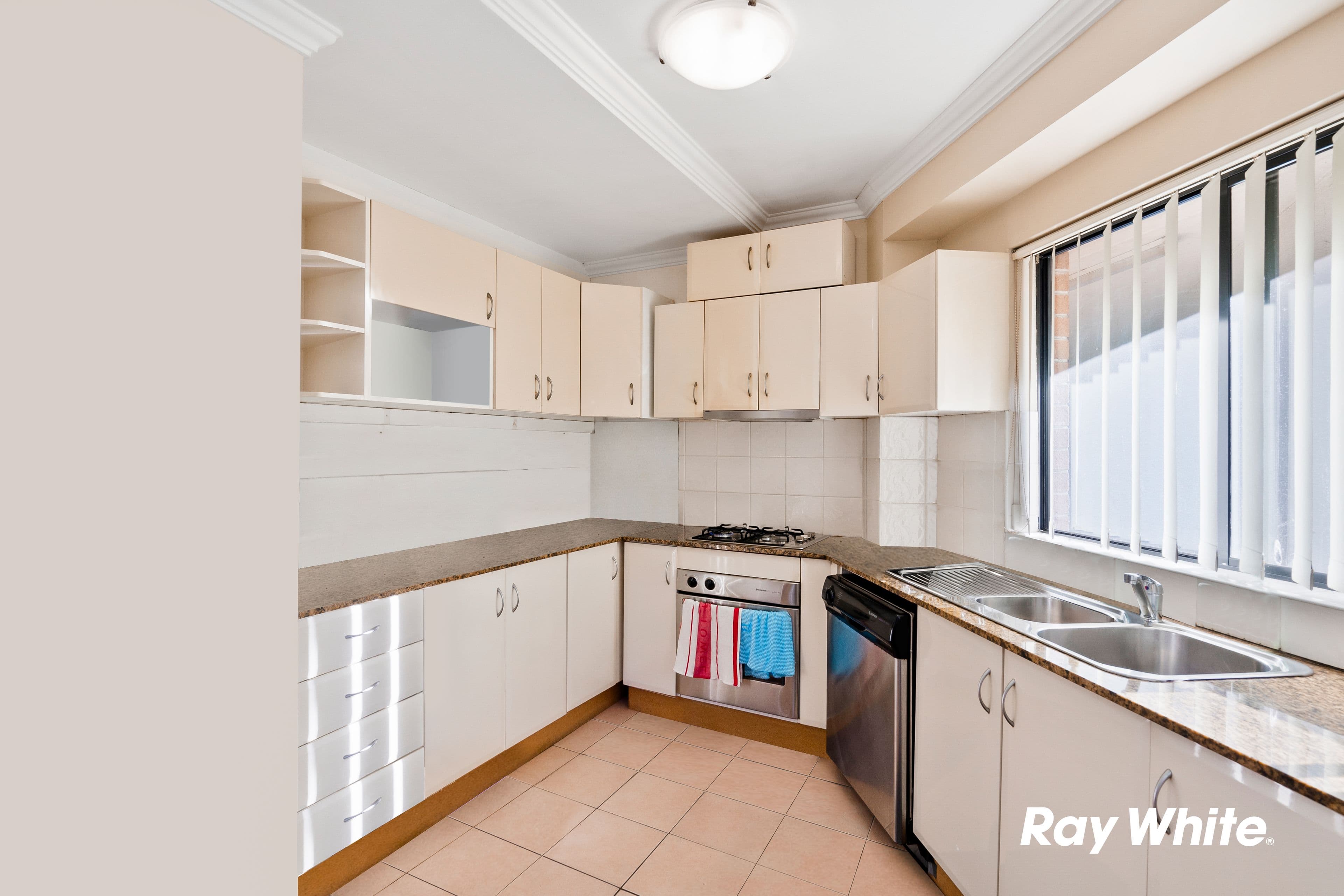 25 Portico Parade, Toongabbie NSW 2146, Toongabbie - Thumbnail 3