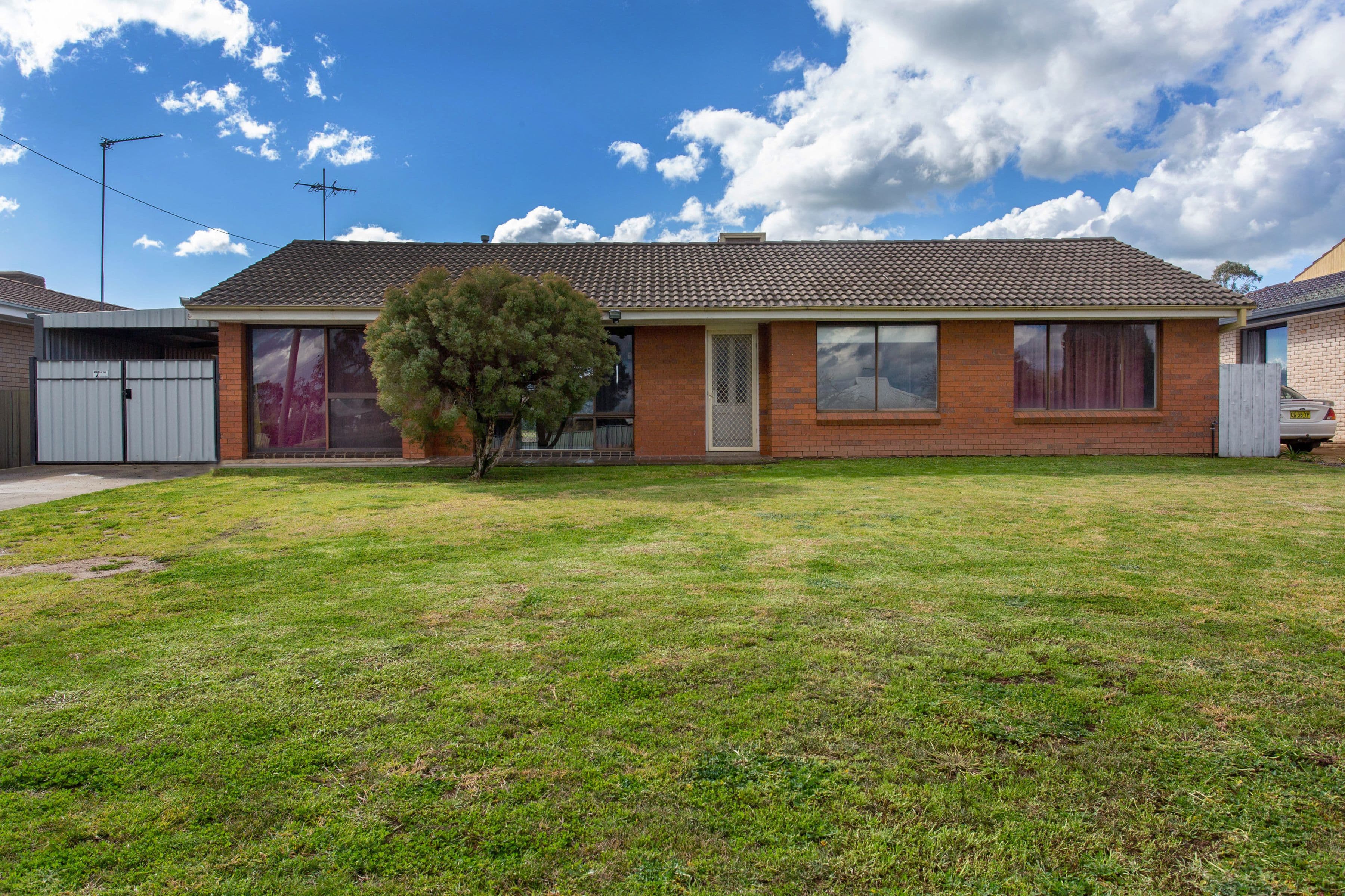 32 Bourke Street, Cowra NSW 2794, Cowra - Image 1