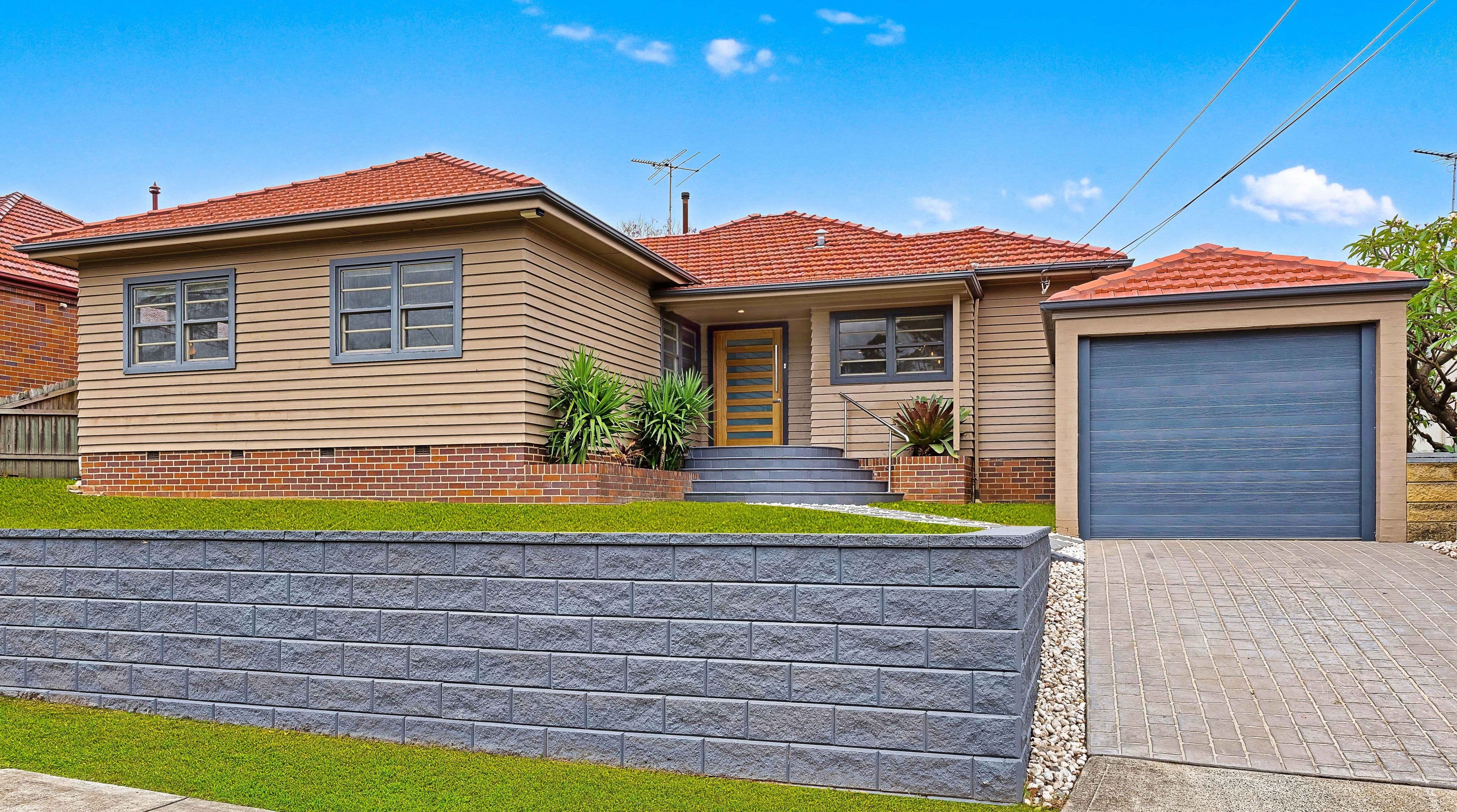 300 Morrison Road, Putney - Thumbnail 2