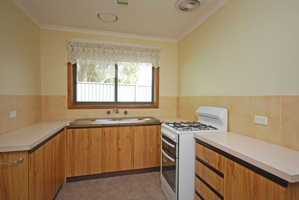 910 Lydiard Street North, BALLARAT NORTH VIC 3350, Ballarat North - Thumbnail 4