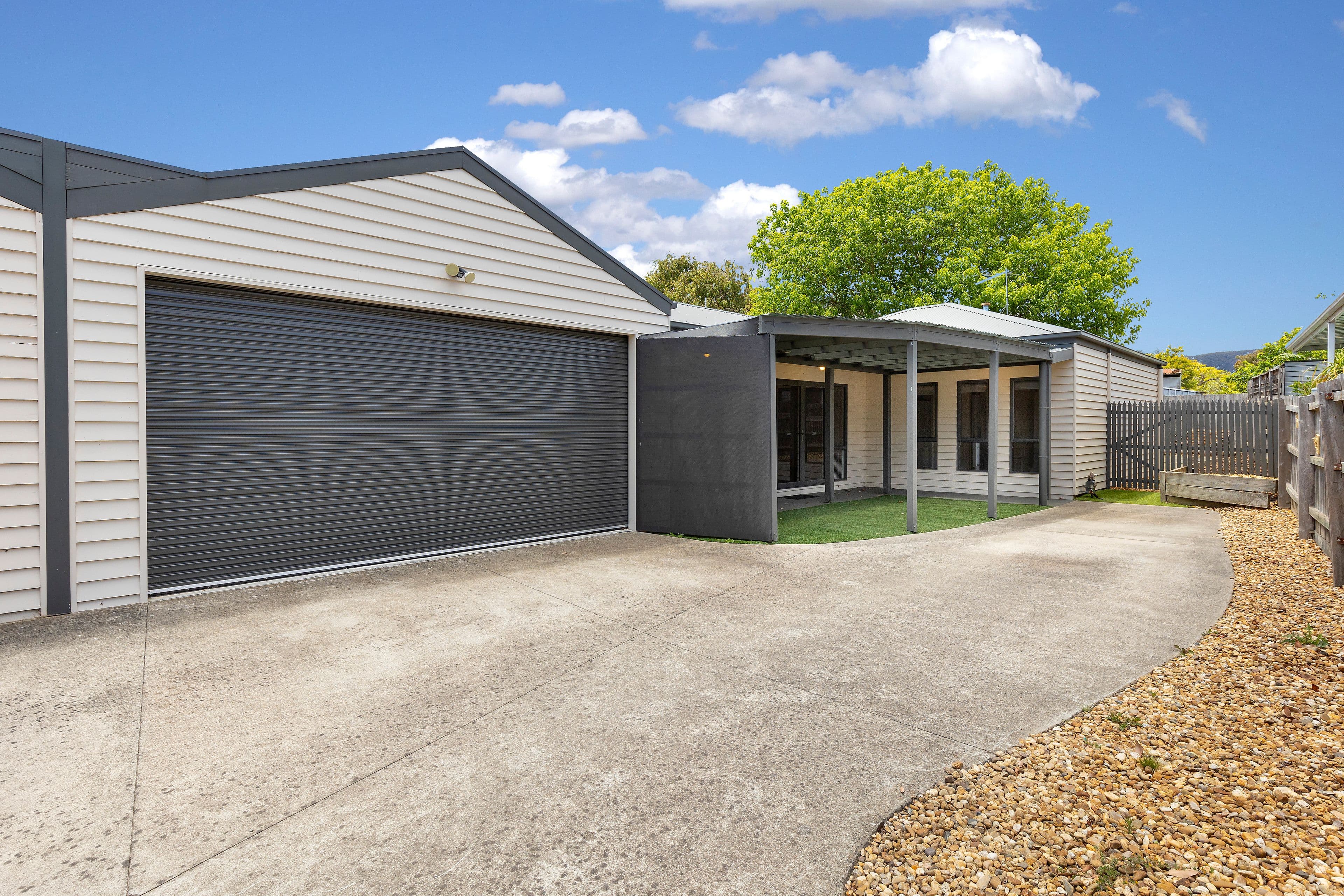 21 Lawson Crescent, Rosebud VIC 3939, Rosebud - Thumbnail 2