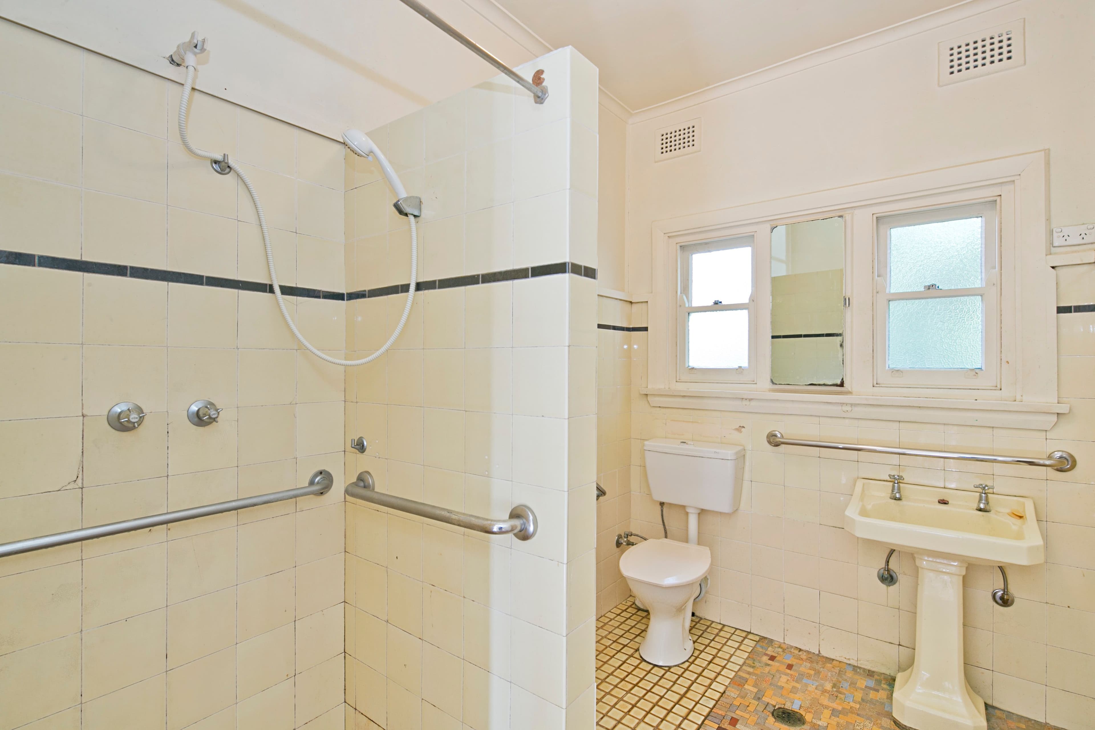 45 Belmore Street, Goulburn NSW 2580, Goulburn - Thumbnail 4