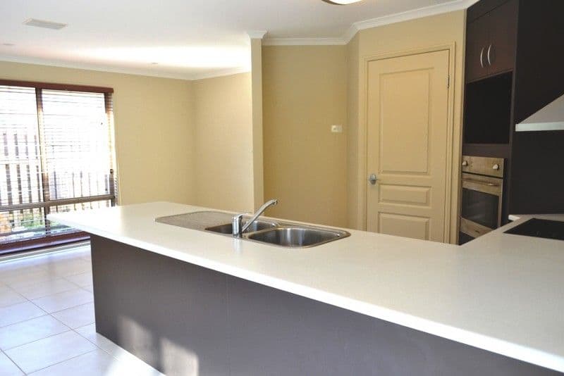 44 Codrington Circuit, PACIFIC PINES QLD 4211, Pacific Pines - Thumbnail 4