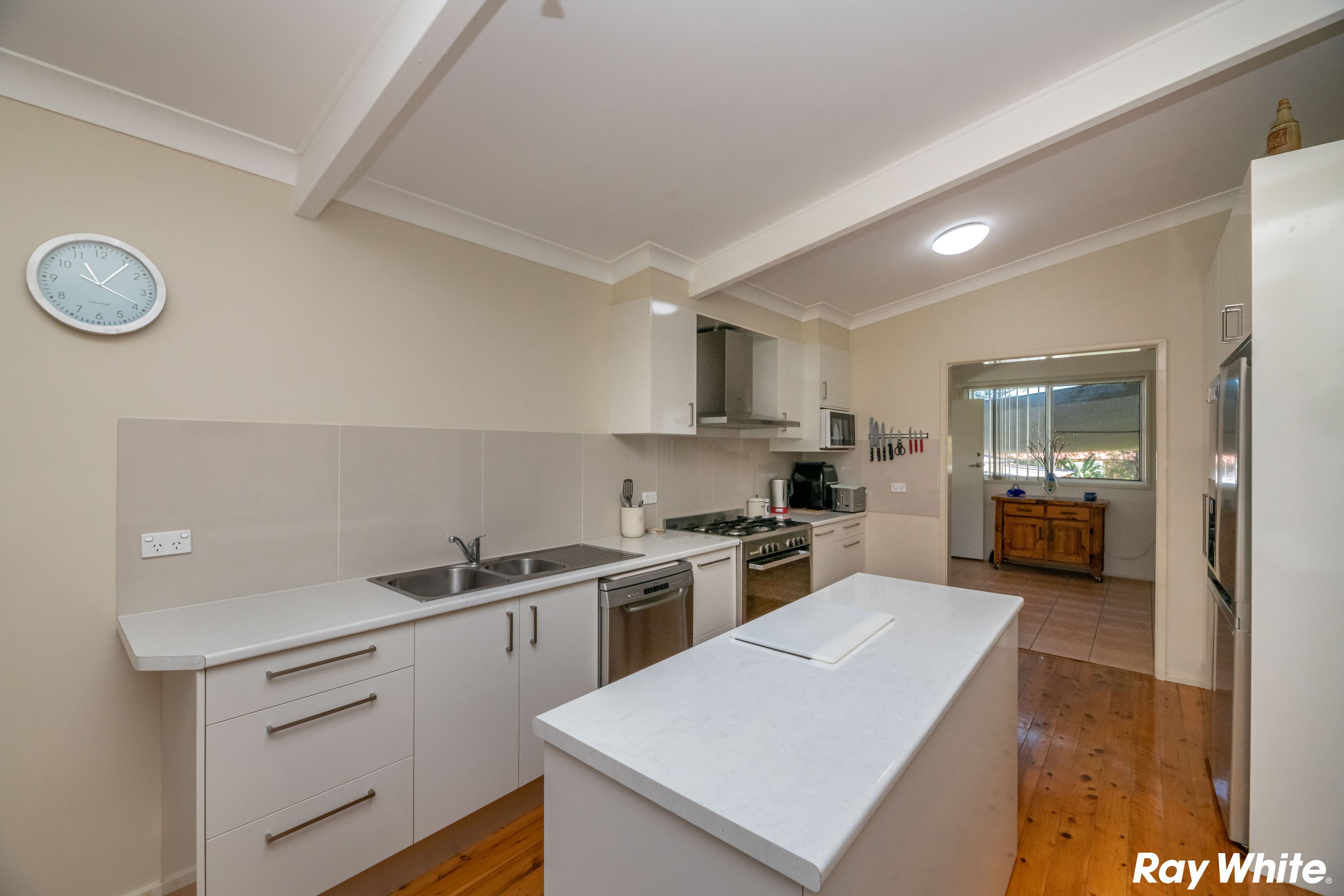 393 The Lakes Way, Tuncurry NSW 2428, Tuncurry - Thumbnail 2