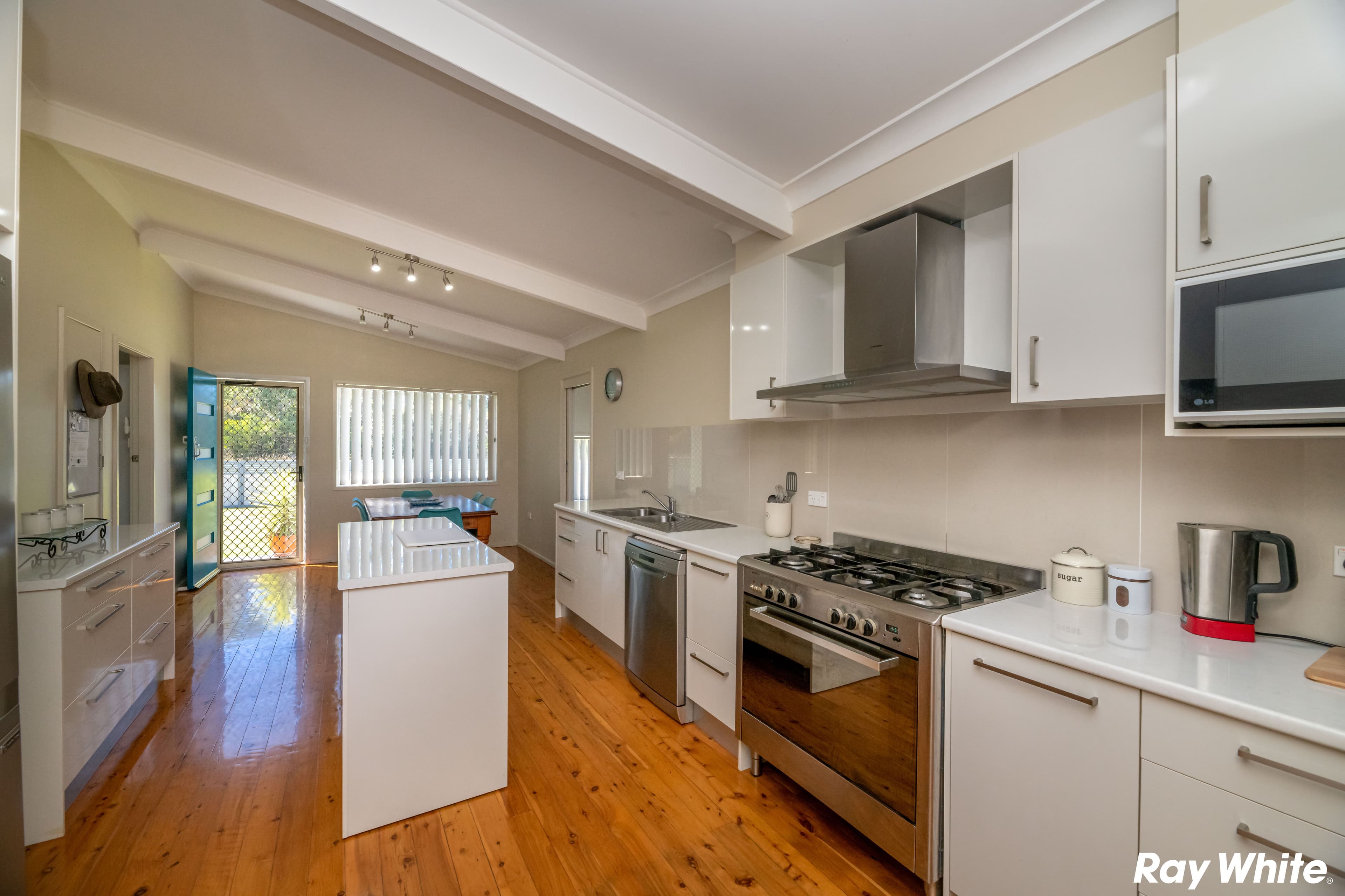 393 The Lakes Way, Tuncurry NSW 2428, Tuncurry - Thumbnail 3