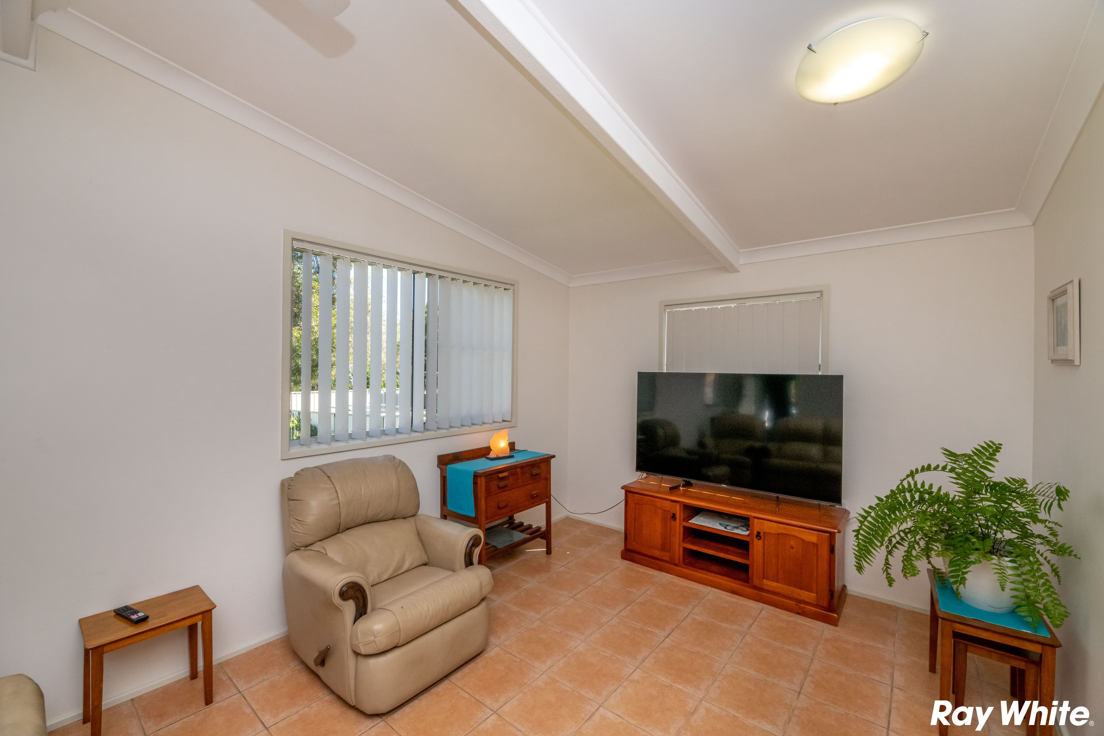 393 The Lakes Way, Tuncurry NSW 2428, Tuncurry - Thumbnail 5