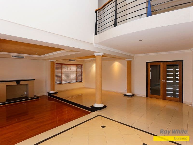 22 Hotham Crescent, ALEXANDER HEIGHTS WA 6064, Alexander Heights - Thumbnail 2
