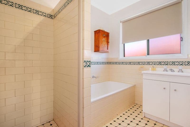 267 Kaitlers Road, Lavington - Thumbnail 7