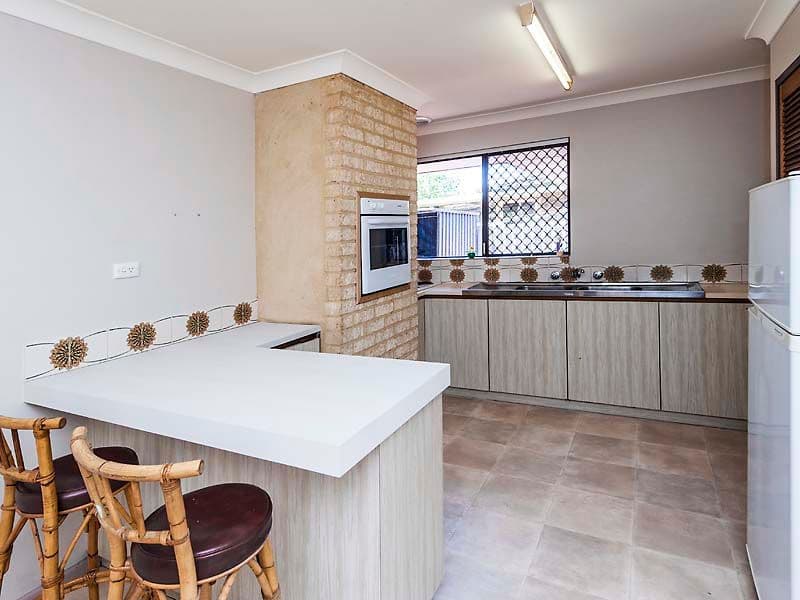 22A Chevaliar Way, THORNLIE WA 6108, Thornlie - Thumbnail 3