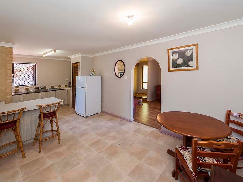 22A Chevaliar Way, THORNLIE WA 6108, Thornlie - Thumbnail 4