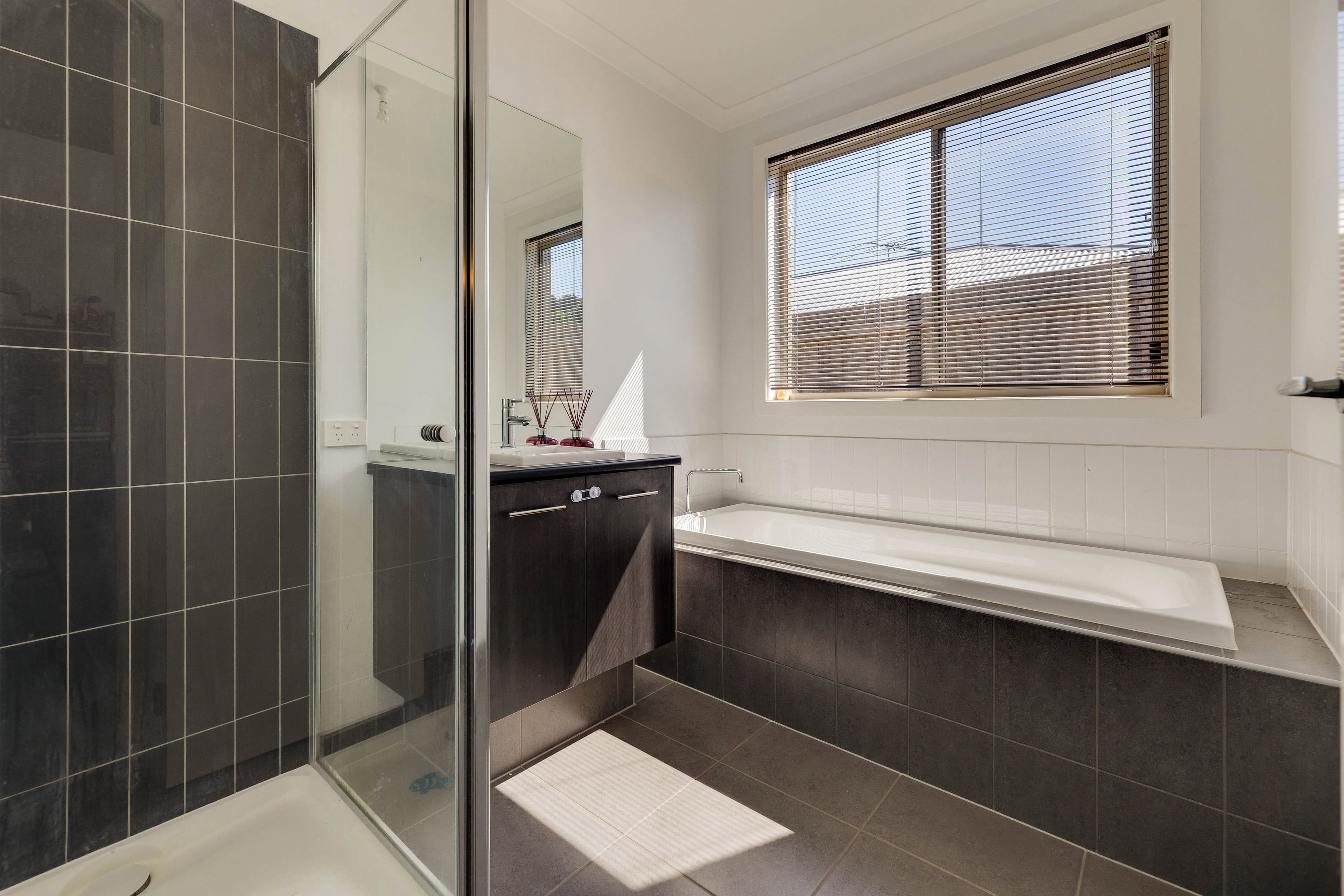105 McNeilly Road, Drouin VIC 3818, Drouin - Thumbnail 8