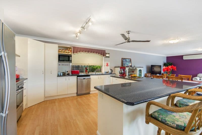 38 Coolamon Cresent, Beerwah QLD 4519, Beerwah - Thumbnail 2