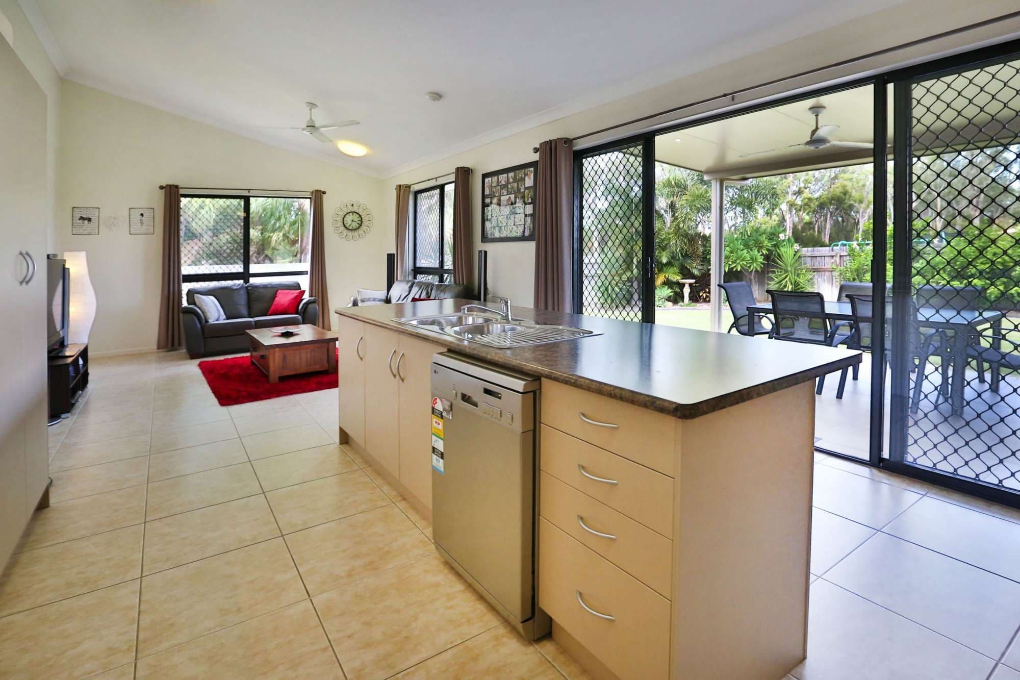 7 Currawinya Court, Bushland Beach QLD 4818, Bushland Beach - Image 1
