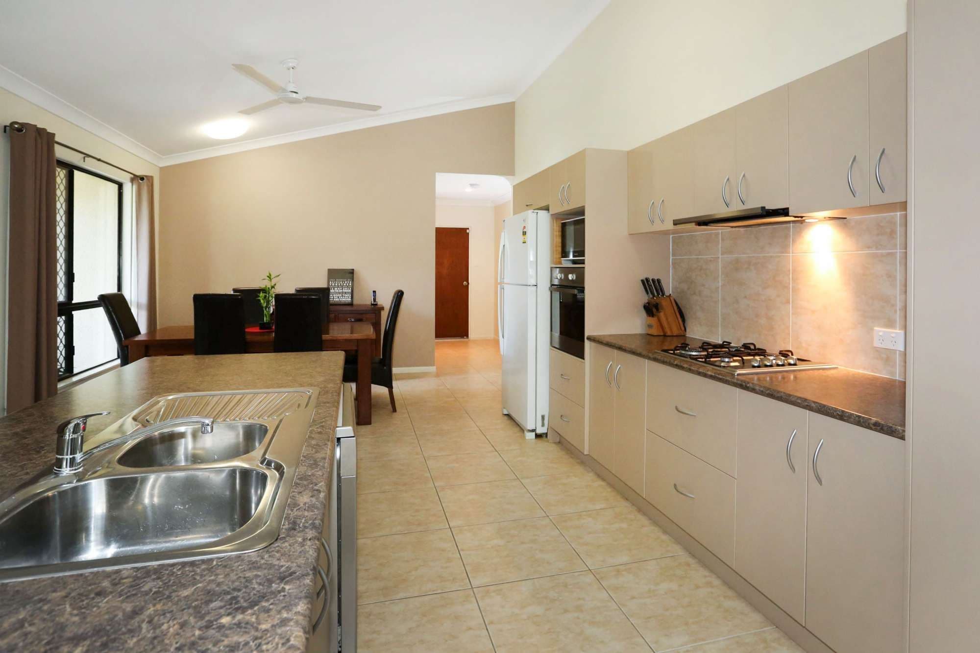 7 Currawinya Court, Bushland Beach QLD 4818, Bushland Beach - Thumbnail 2