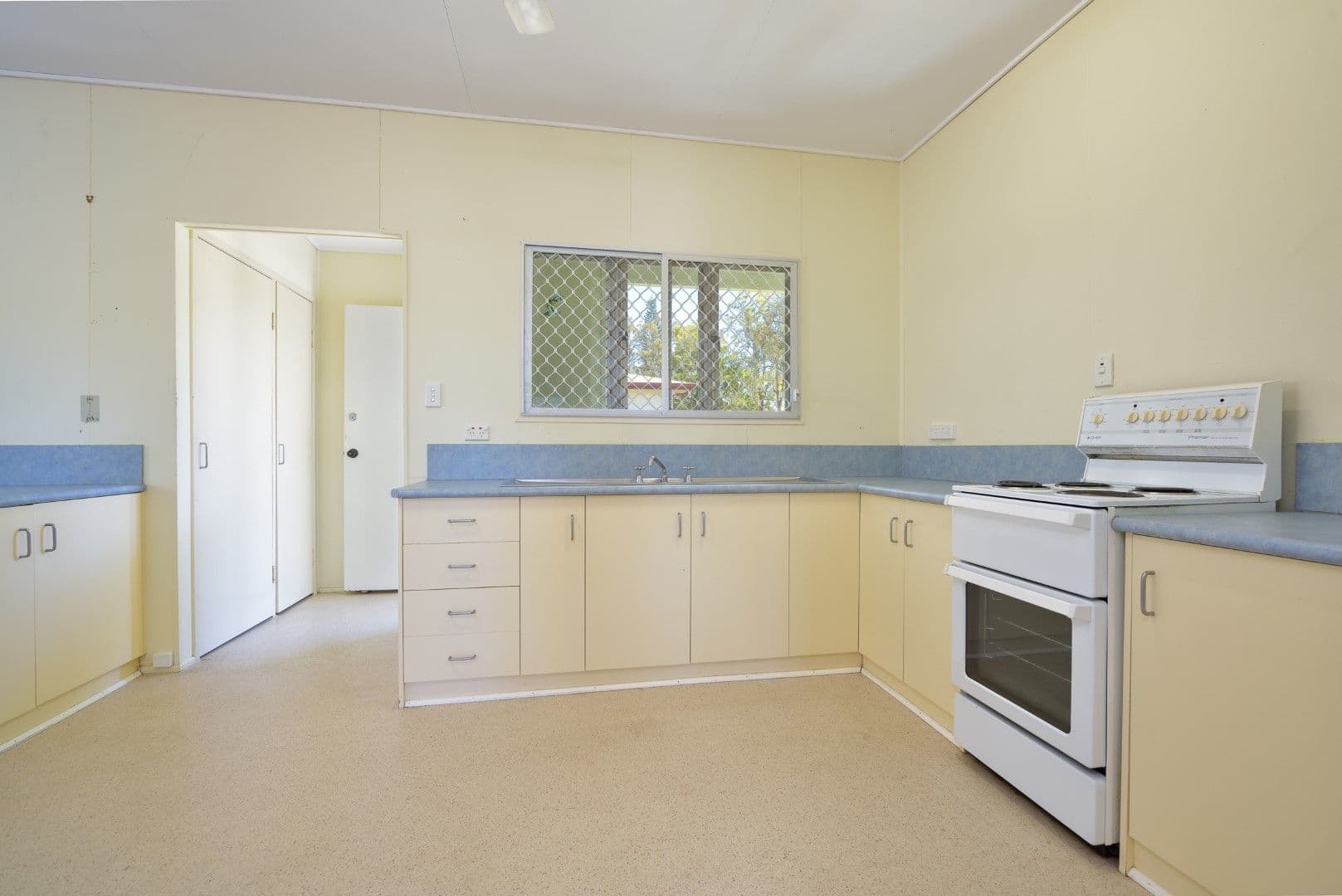 5 Lorikeet Avenue, New Auckland QLD 4680, New Auckland - Thumbnail 7