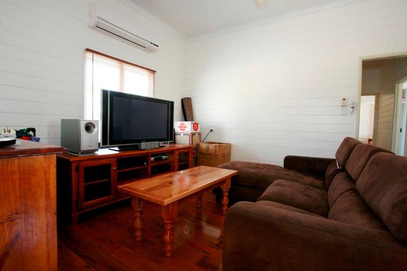 24  Ninth Avenue, RAILWAY ESTATE QLD 4810, Railway Estate - Thumbnail 3