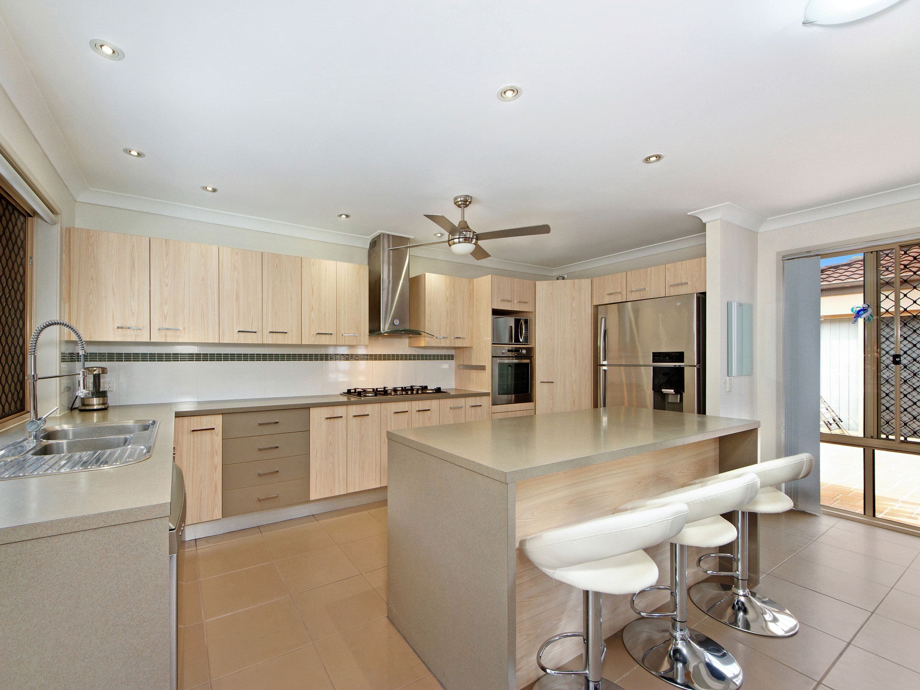 43 Cobb and Co Drive, Oxenford QLD 4210, Oxenford - Thumbnail 2