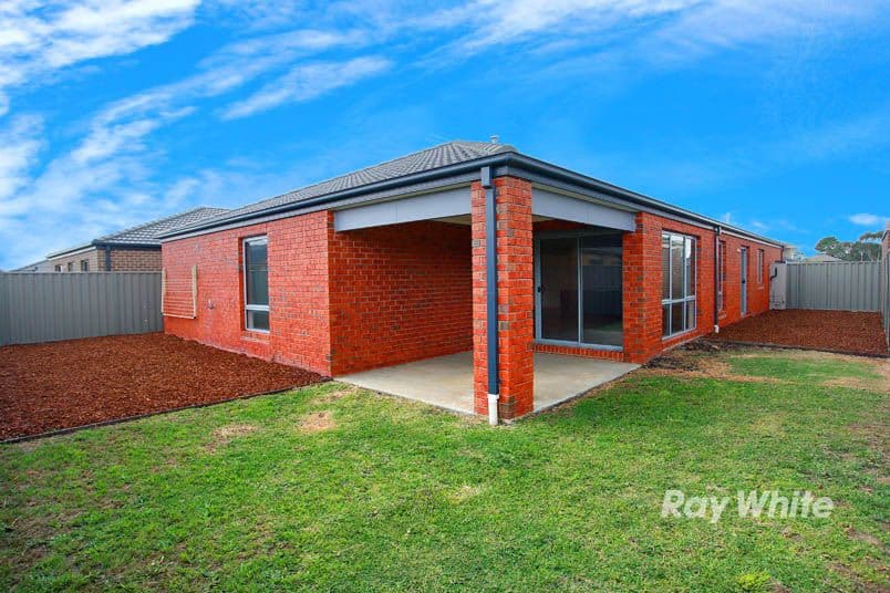 8 Tattle Grove, CRANBOURNE EAST VIC 3977, Cranbourne East - Thumbnail 3