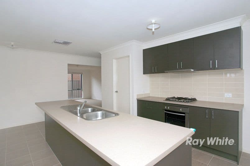 8 Tattle Grove, CRANBOURNE EAST VIC 3977, Cranbourne East - Thumbnail 7