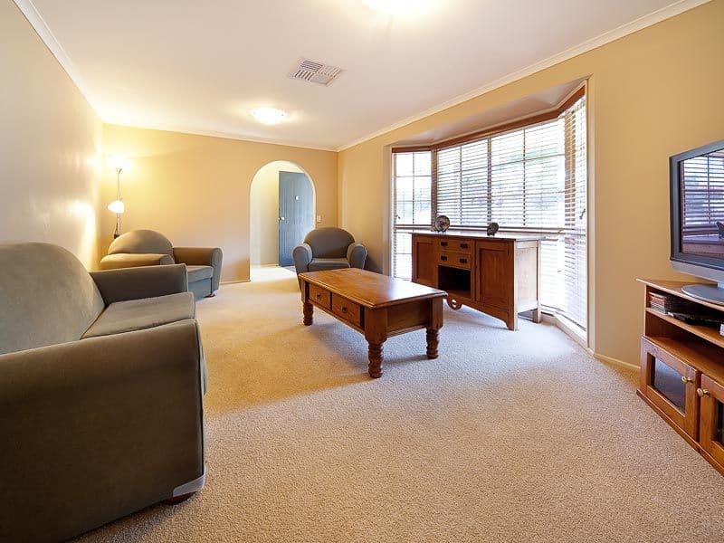 1 Olea Court, Redlynch, QLD, 4870, Redlynch - Thumbnail 2