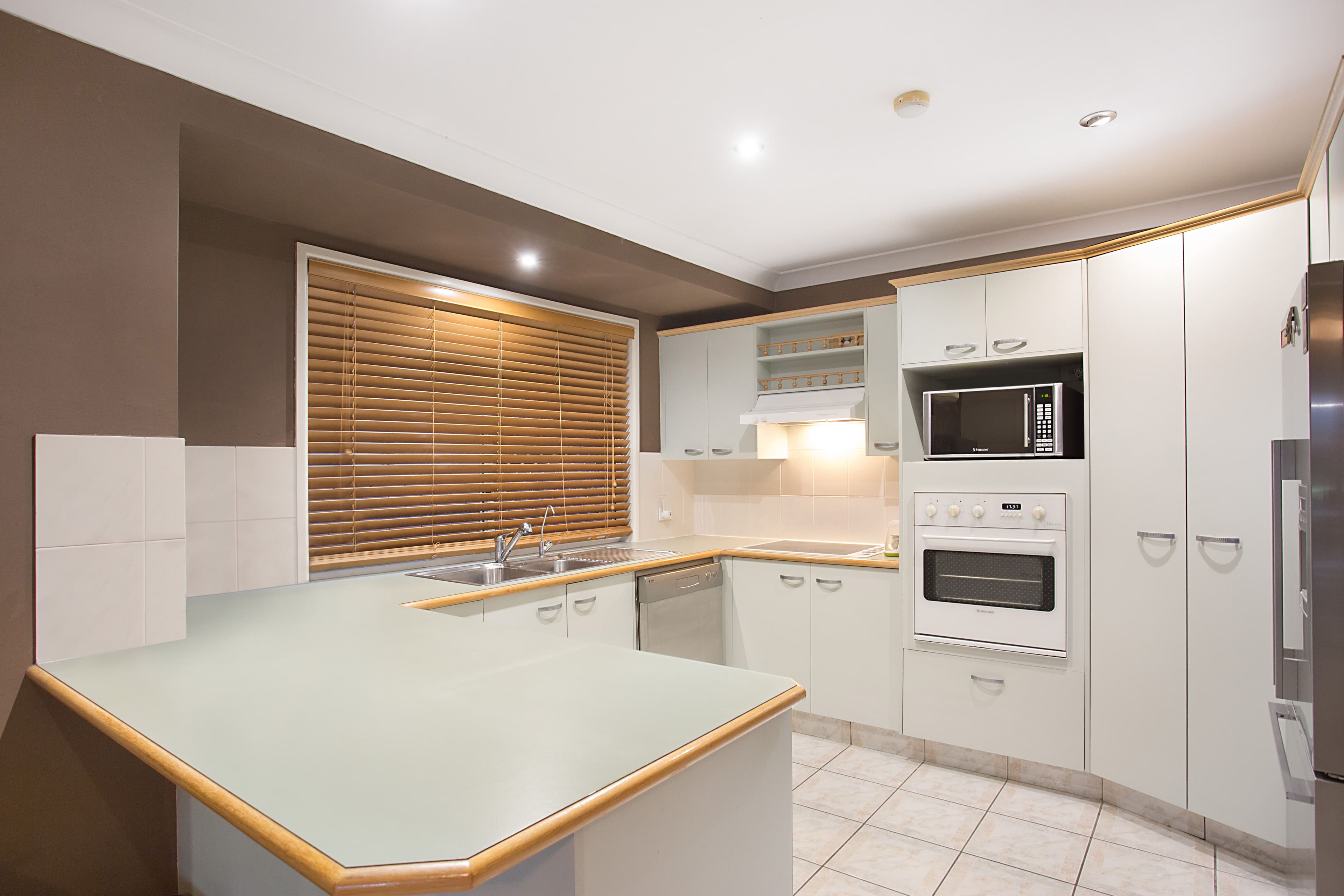 29 Cassowary Drive, Burleigh Waters QLD 4220, Burleigh Waters - Thumbnail 4