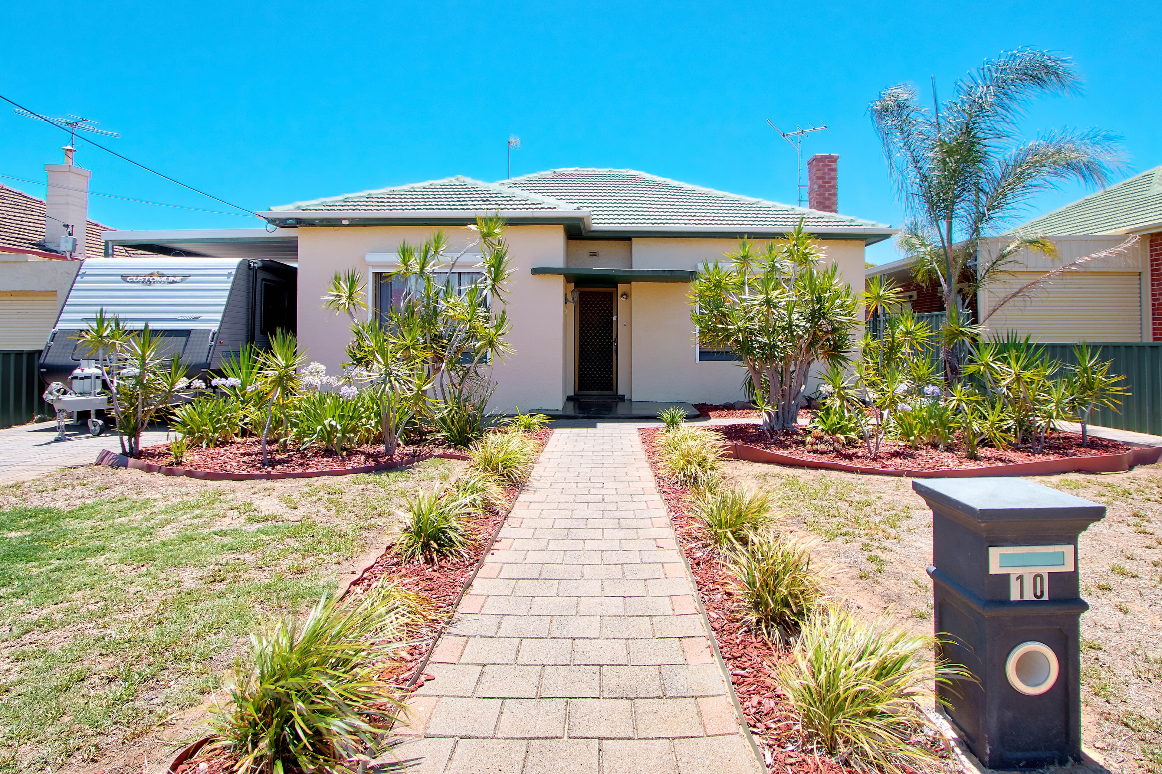 10 Raymond Avenue, Seaton SA 5023, Seaton - Image 1
