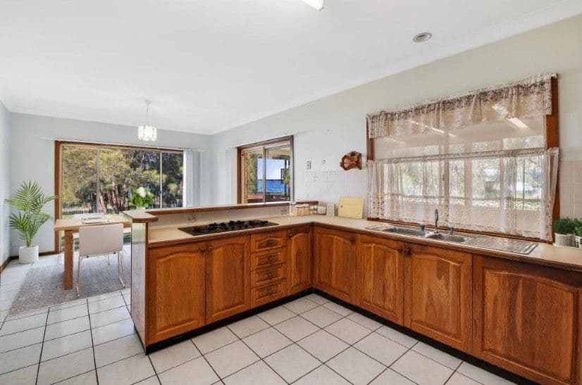 273 Lakedge Avenue, Berkeley Vale - Thumbnail 3