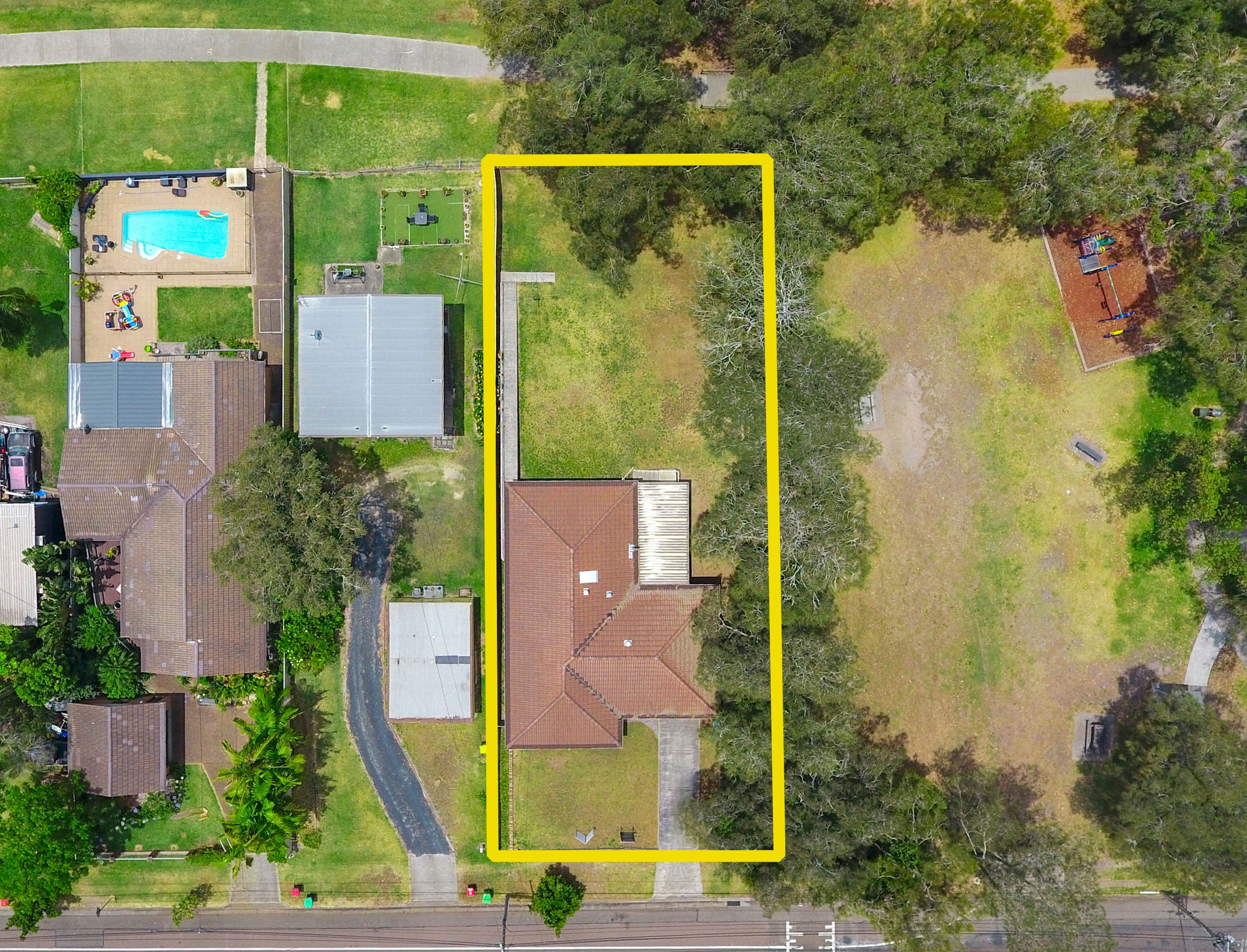 273 Lakedge Avenue, Berkeley Vale - Thumbnail 8