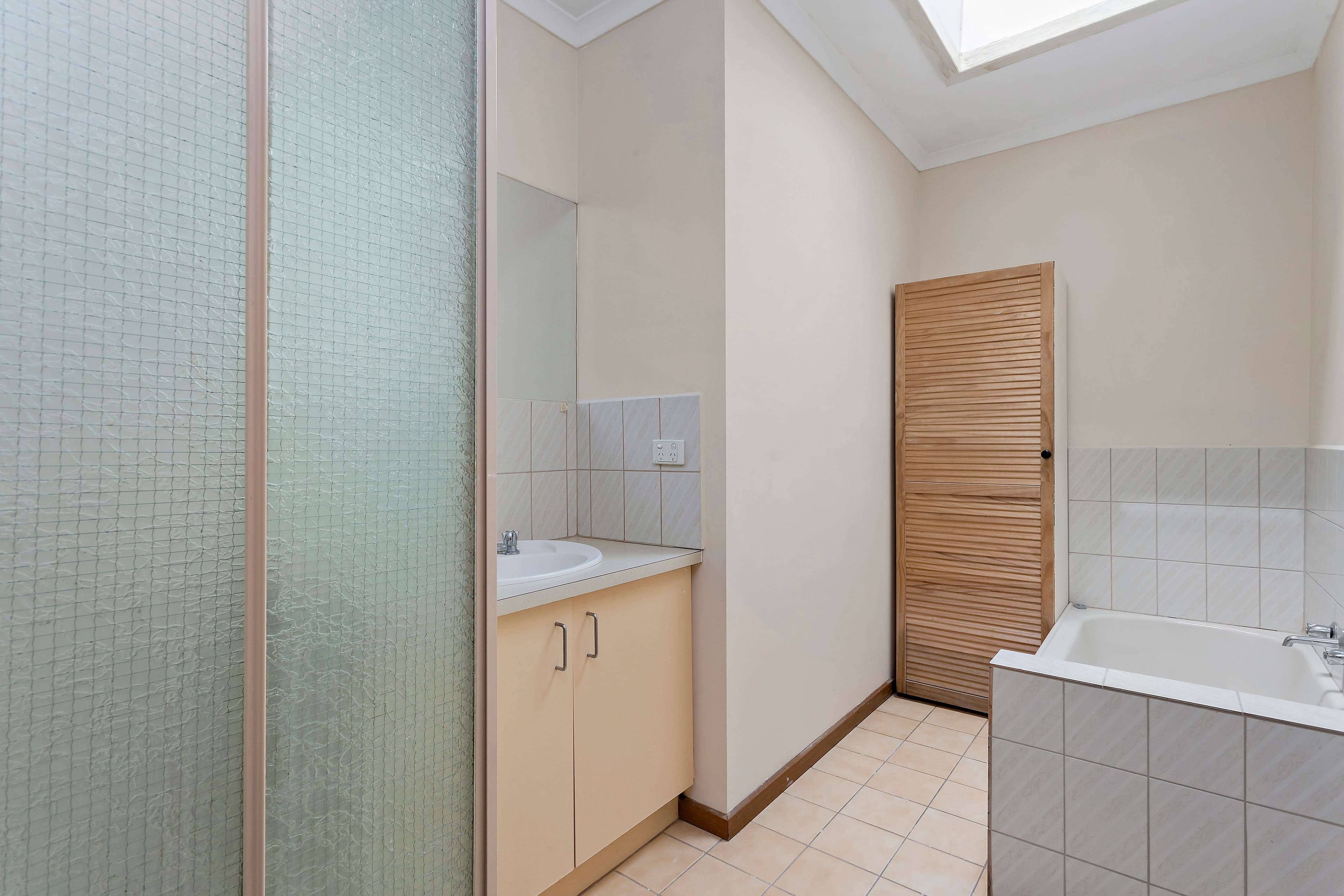 2 Panorama Street, Clayton VIC 3168, Clayton - Thumbnail 4