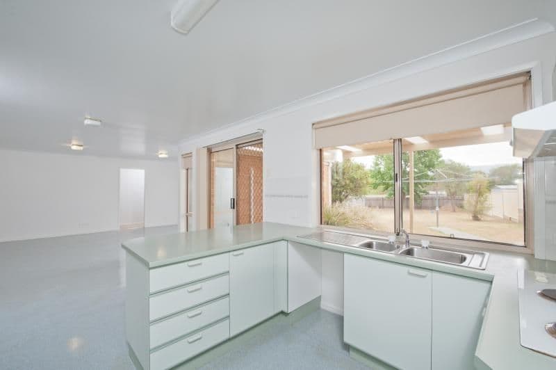 37 Pitt Street, NORTH NOWRA NSW 2541, North Nowra - Thumbnail 4