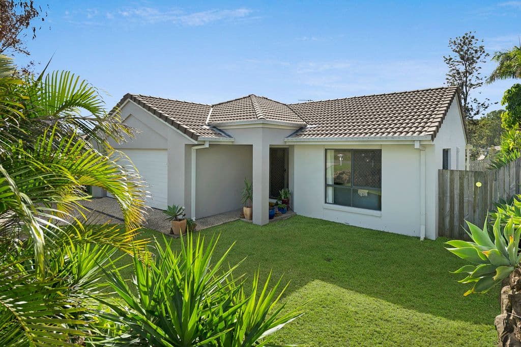10 Donington Drive, Oxenford QLD 4210, Oxenford - Thumbnail 5