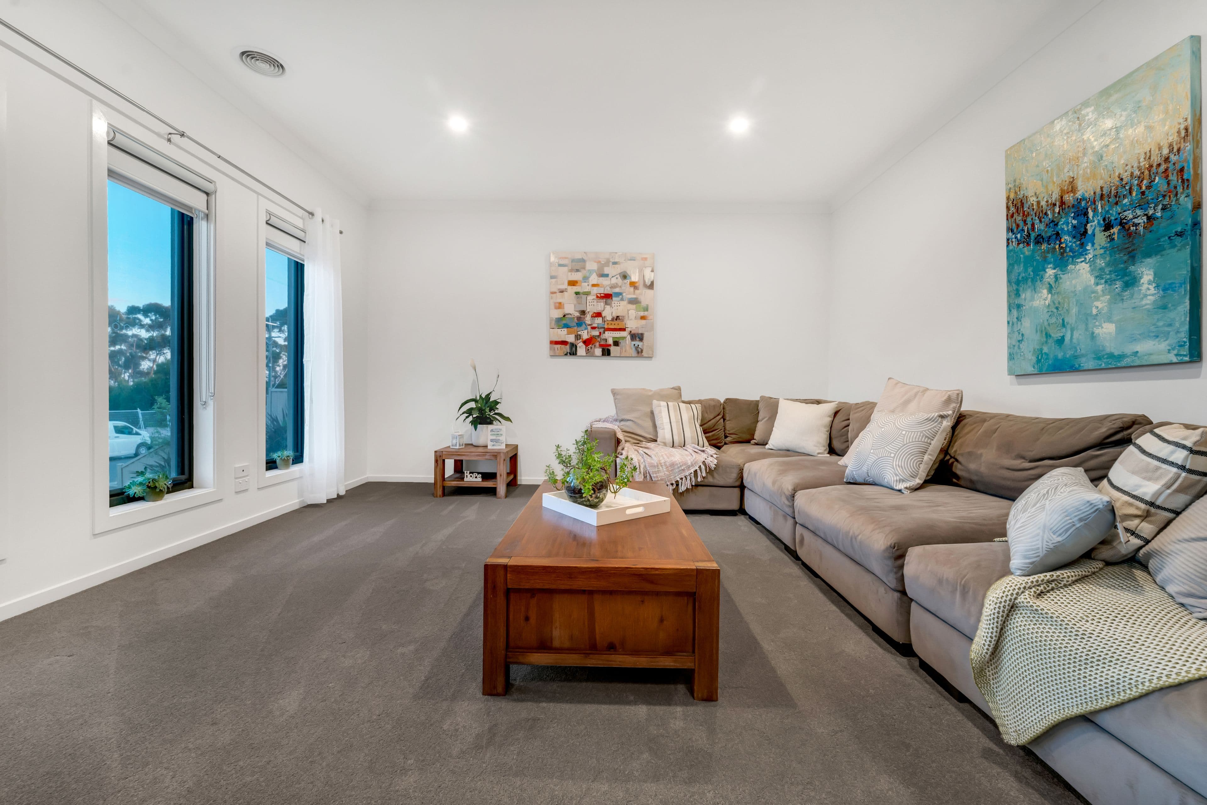 136 Roulston Way, Wallan VIC 3756, Wallan - Thumbnail 2