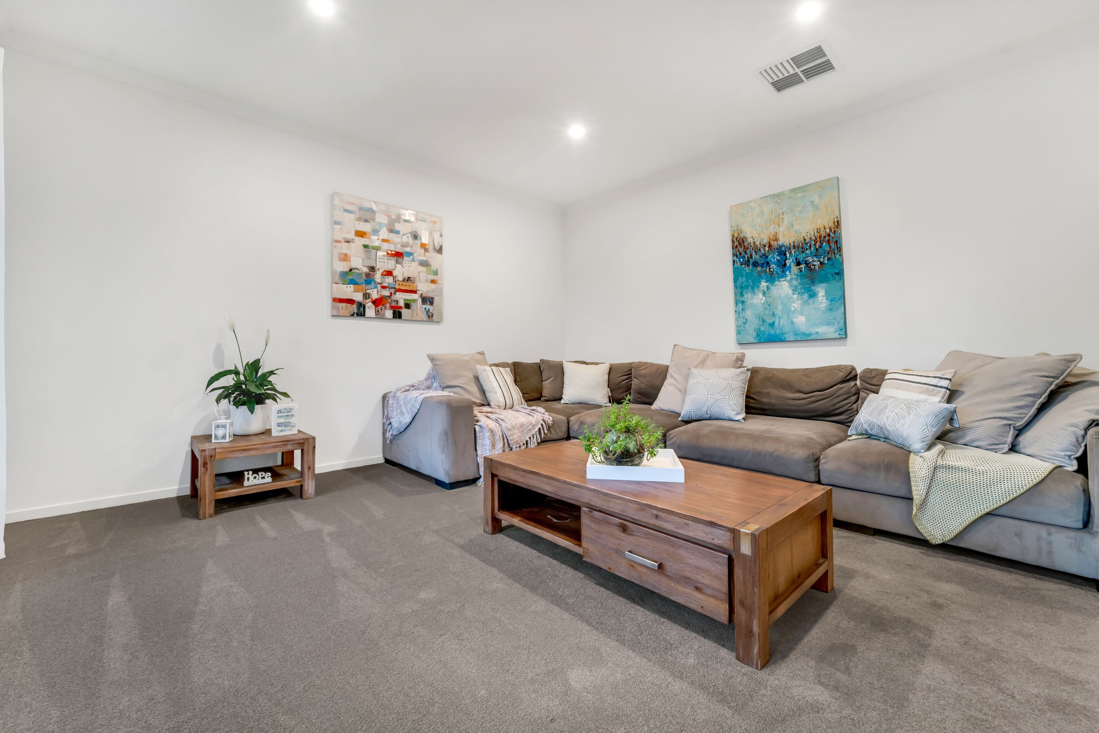 136 Roulston Way, Wallan VIC 3756, Wallan - Thumbnail 3