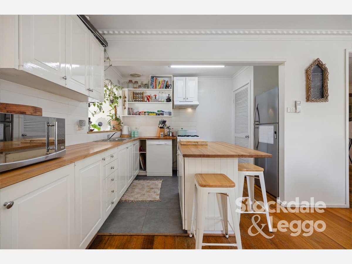 4 Waratah Street, Rye VIC 3941, Rye - Thumbnail 3