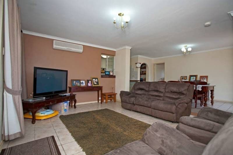 38 Rendell Way, KOONDOOLA WA 6064, Koondoola - Thumbnail 3