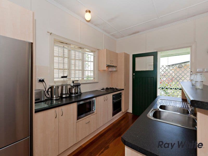 20 Gifford Street, ALDERLEY QLD 4051, Alderley - Thumbnail 5