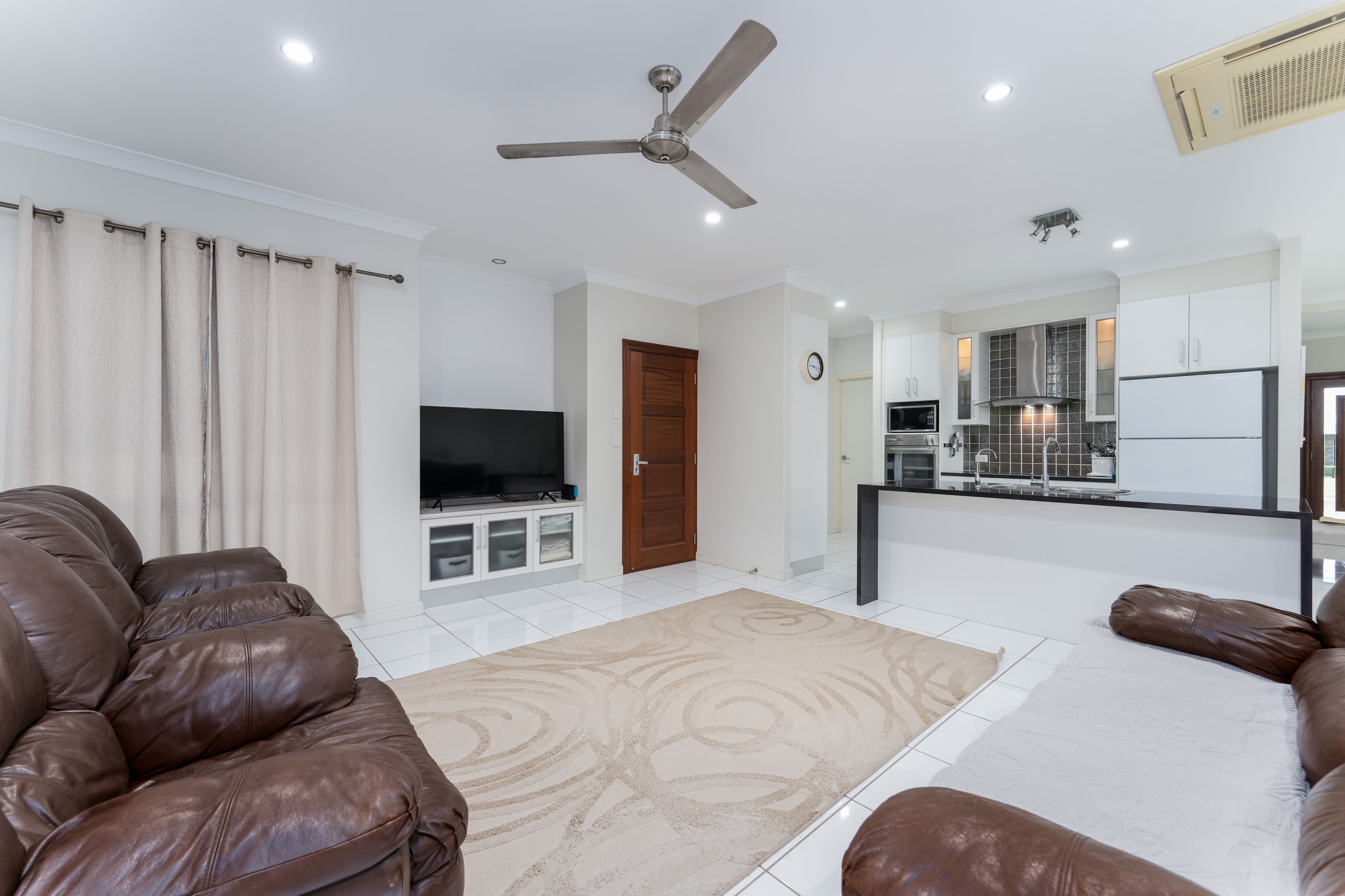 18 Saville Street, Emerald QLD 4720, Emerald - Thumbnail 5