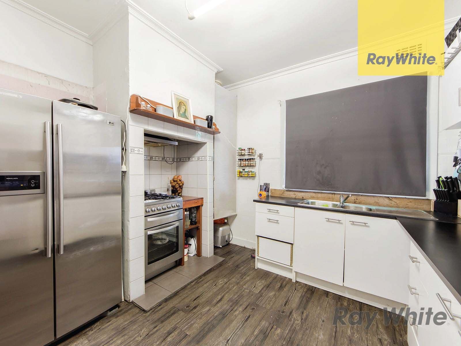 16 Henry Street, St Albans VIC 3021, St Albans - Thumbnail 6