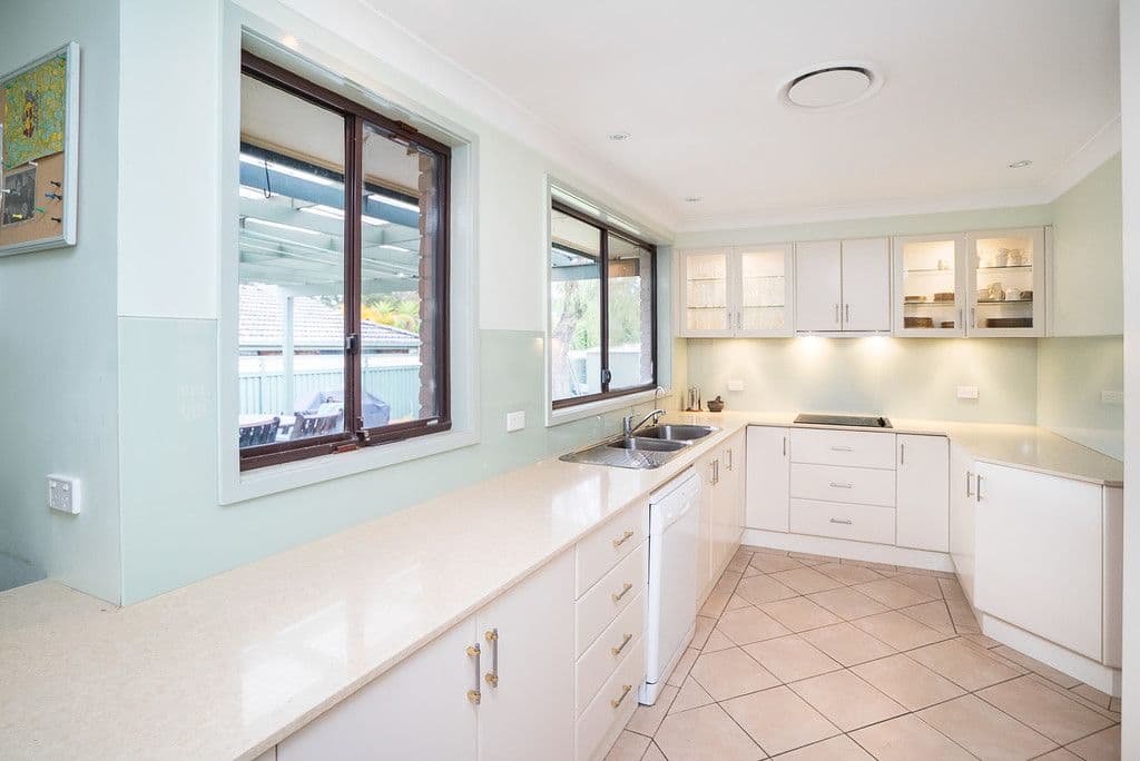 33 Eileen Street, Picnic Point NSW 2213, Picnic Point - Thumbnail 4